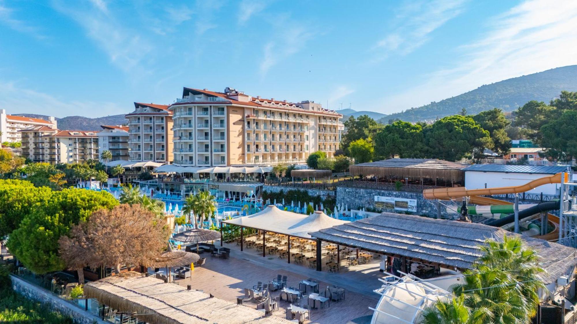 库萨达斯华美达高尔夫酒店 外观 照片 Club Hotel Sera