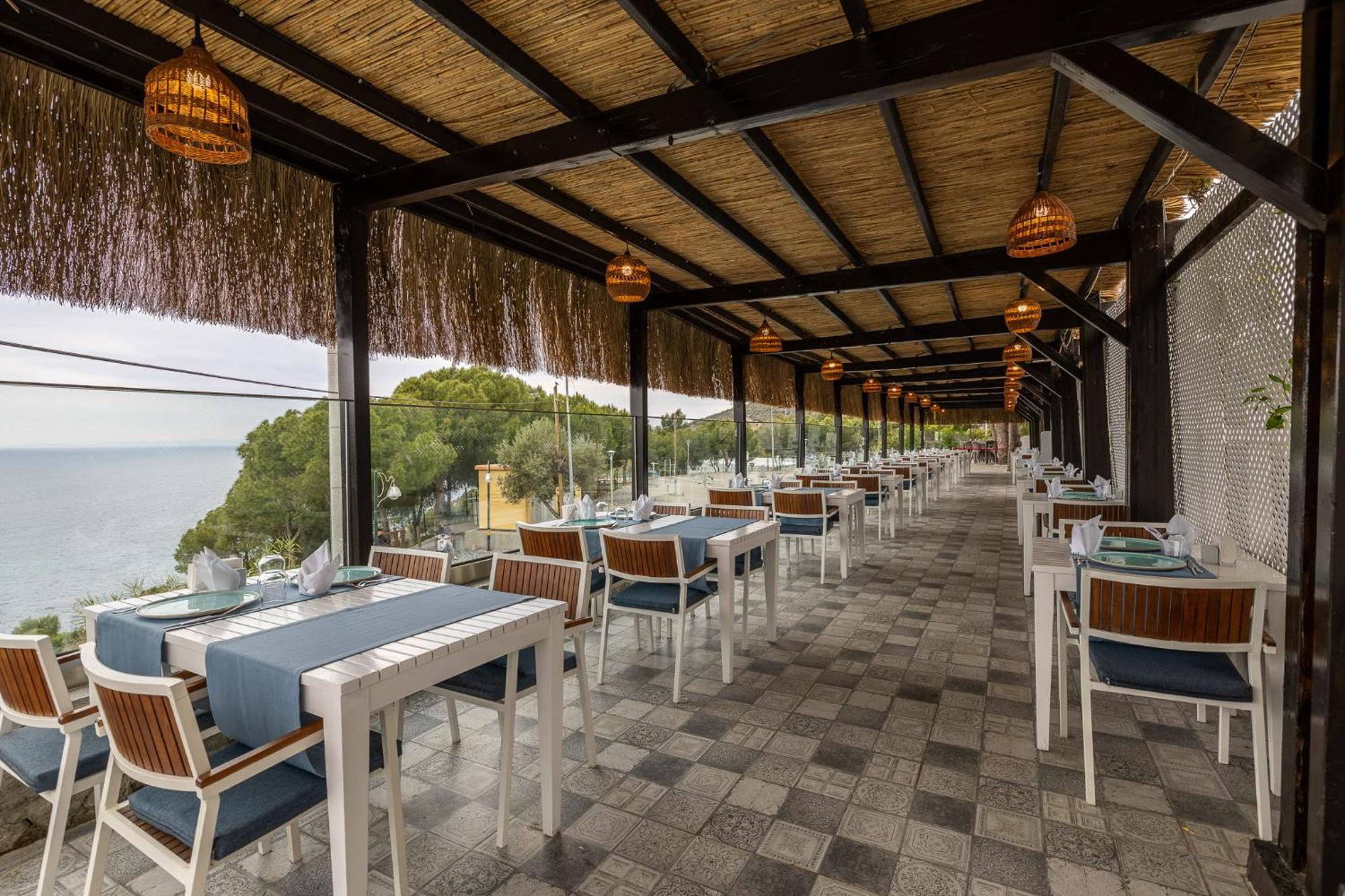 库萨达斯华美达高尔夫酒店 外观 照片 Restaurant